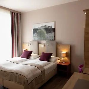 Max70 3*, Salzburg Österrike