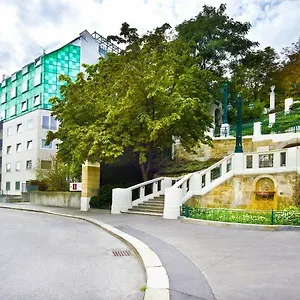 Strudlhof **** Viena
